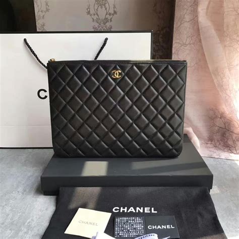 chanel clutch price